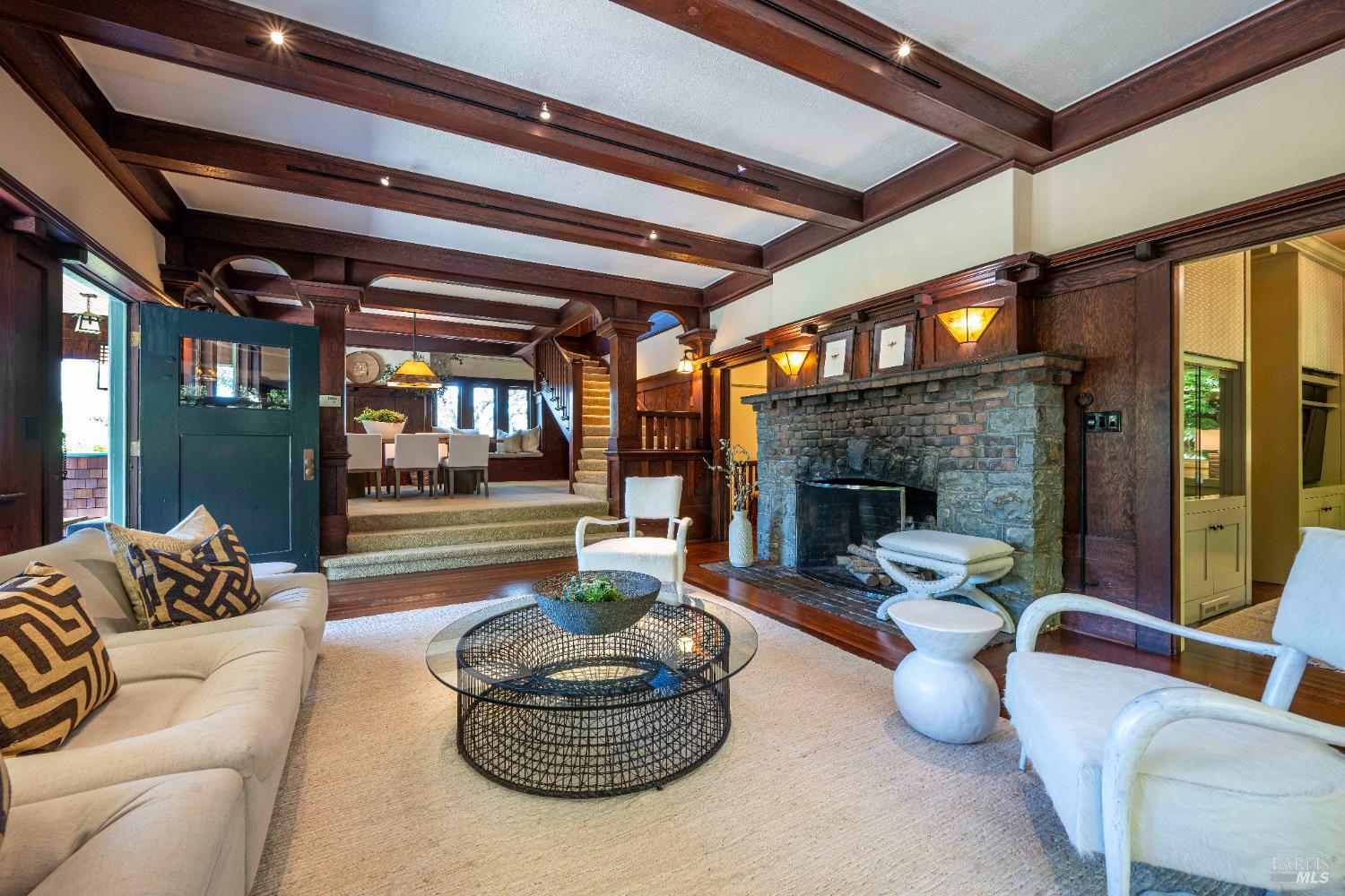 Detail Gallery Image 8 of 64 For 38 Helens Ln, Mill Valley,  CA 94941 - 4 Beds | 3/1 Baths