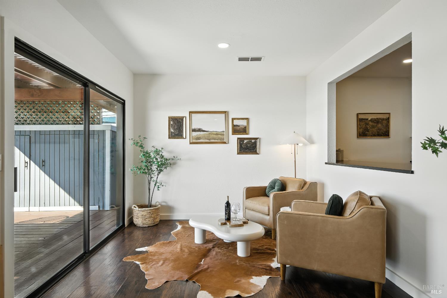 Detail Gallery Image 11 of 48 For 228 Montego Key, Novato,  CA 94949 - 4 Beds | 3 Baths