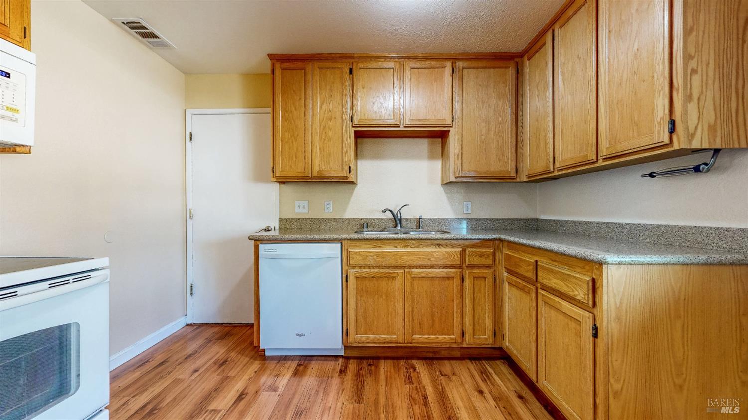 Detail Gallery Image 8 of 45 For 7147 Belita Ave, Rohnert Park,  CA 94928 - 3 Beds | 1 Baths