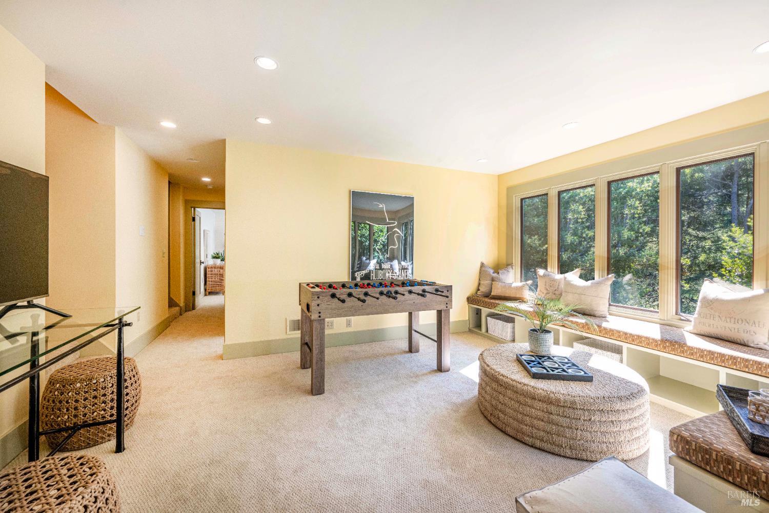 Detail Gallery Image 46 of 64 For 38 Helens Ln, Mill Valley,  CA 94941 - 4 Beds | 3/1 Baths