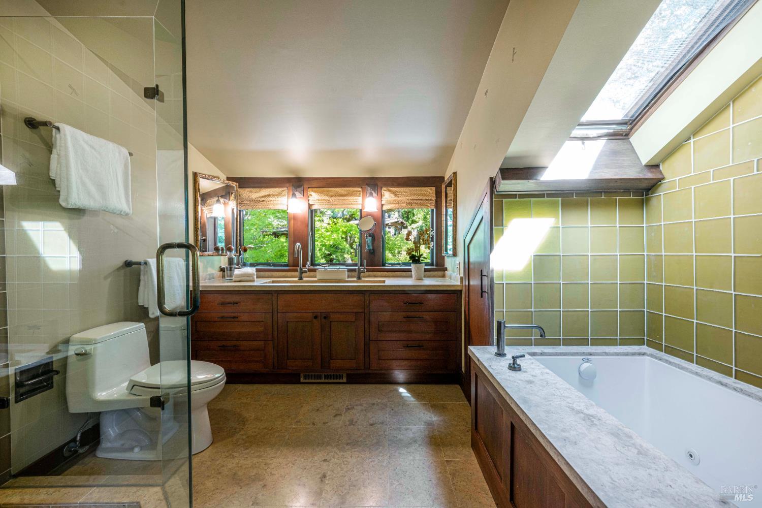Detail Gallery Image 43 of 64 For 38 Helens Ln, Mill Valley,  CA 94941 - 4 Beds | 3/1 Baths