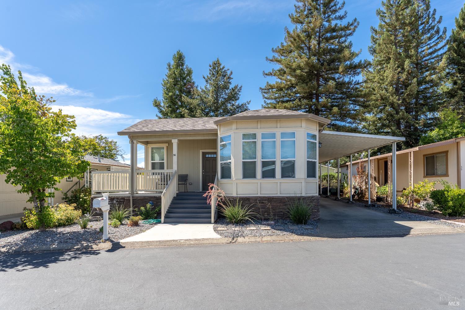 Detail Gallery Image 1 of 20 For 36 Blanco Pl, Ukiah,  CA 95482 - 3 Beds | 2 Baths