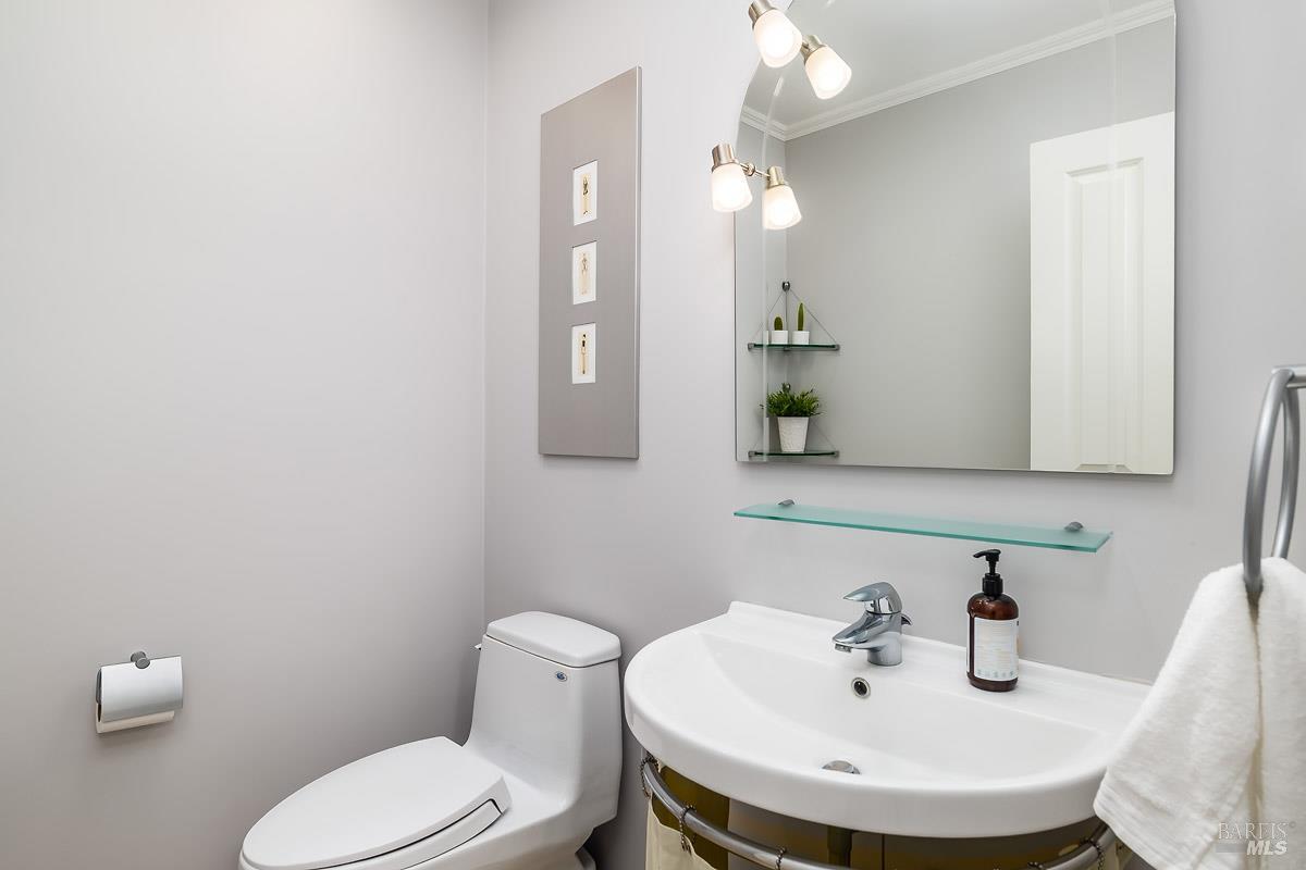 Detail Gallery Image 32 of 51 For 45 Wimbledon Ct, Novato,  CA 94949 - 3 Beds | 2/1 Baths