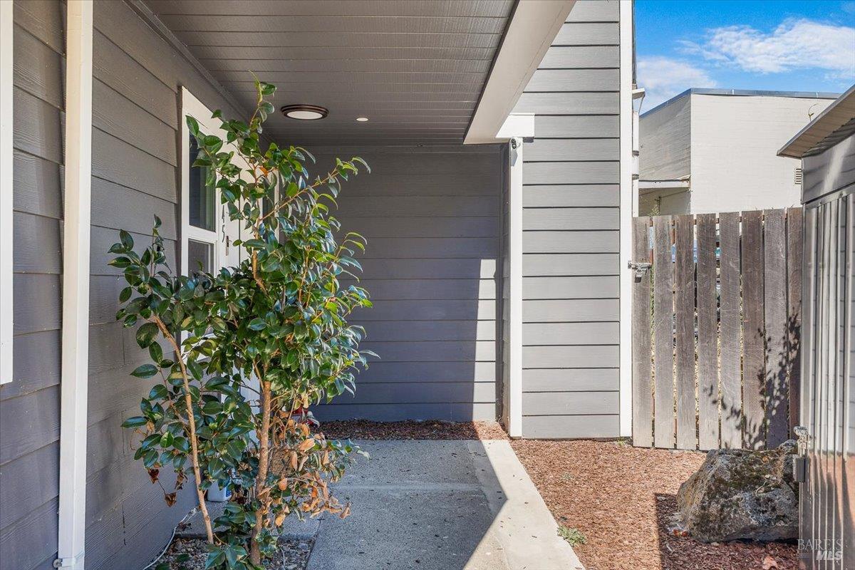 Detail Gallery Image 11 of 13 For 1045 3rd St, Santa Rosa,  CA 95404 - – Beds | – Baths