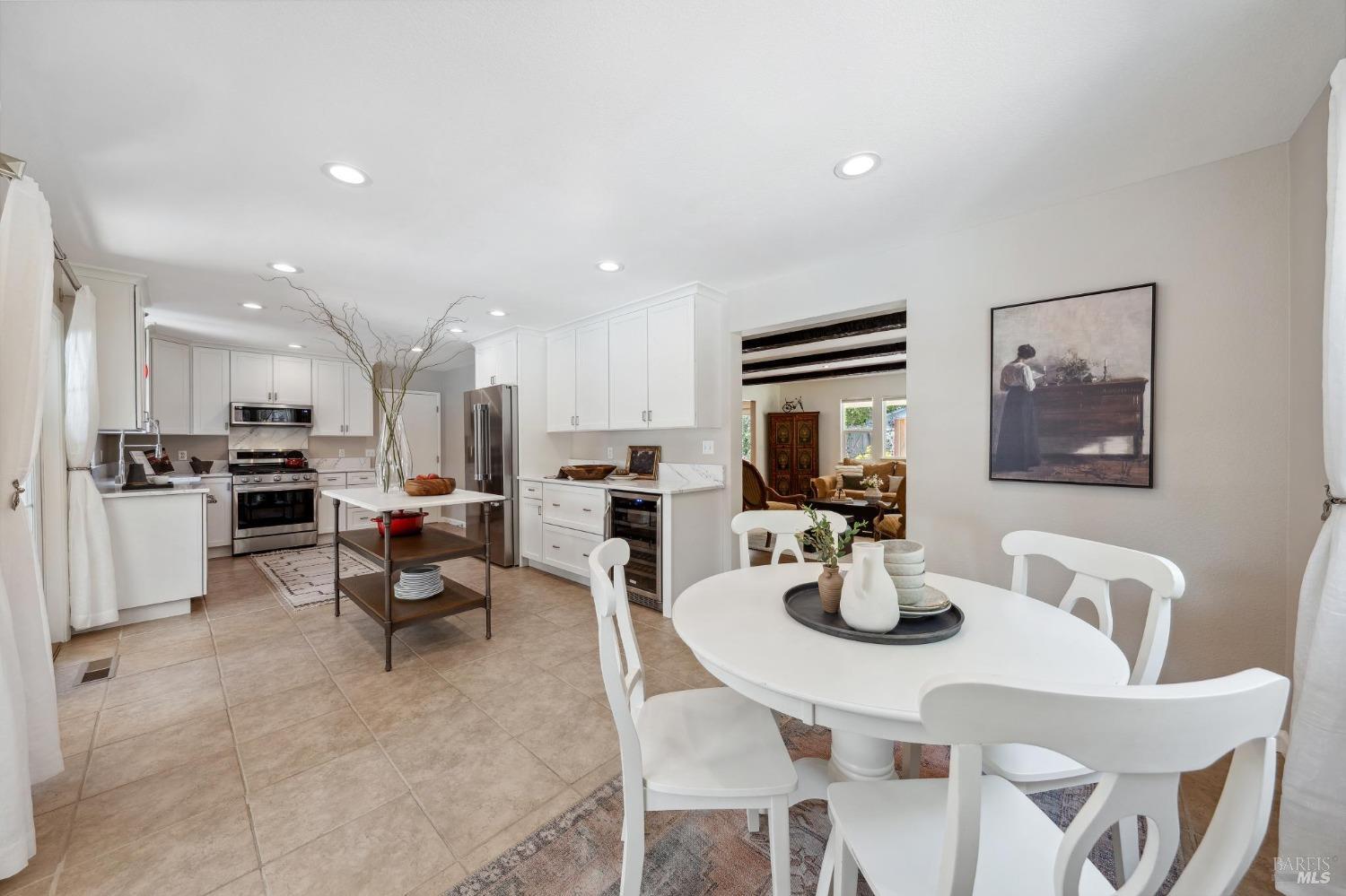 Detail Gallery Image 12 of 59 For 4880 Warm Springs Rd, Glen Ellen,  CA 95442 - 5 Beds | 3/1 Baths