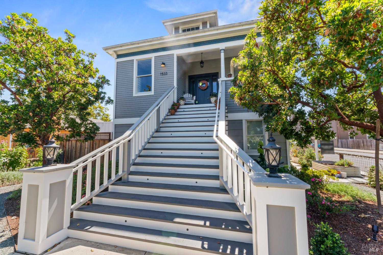 Detail Gallery Image 2 of 63 For 1533 G St, Napa,  CA 94559 - 4 Beds | 3 Baths