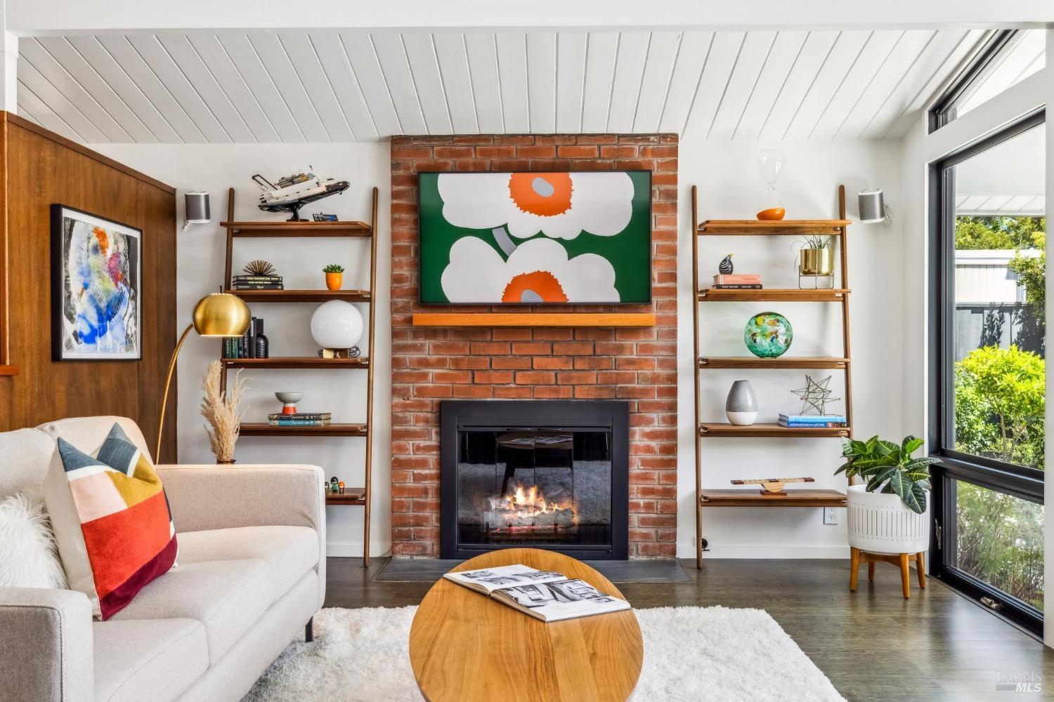 Detail Gallery Image 25 of 66 For 687 Cedarberry Ln, San Rafael,  CA 94903 - 4 Beds | 2 Baths