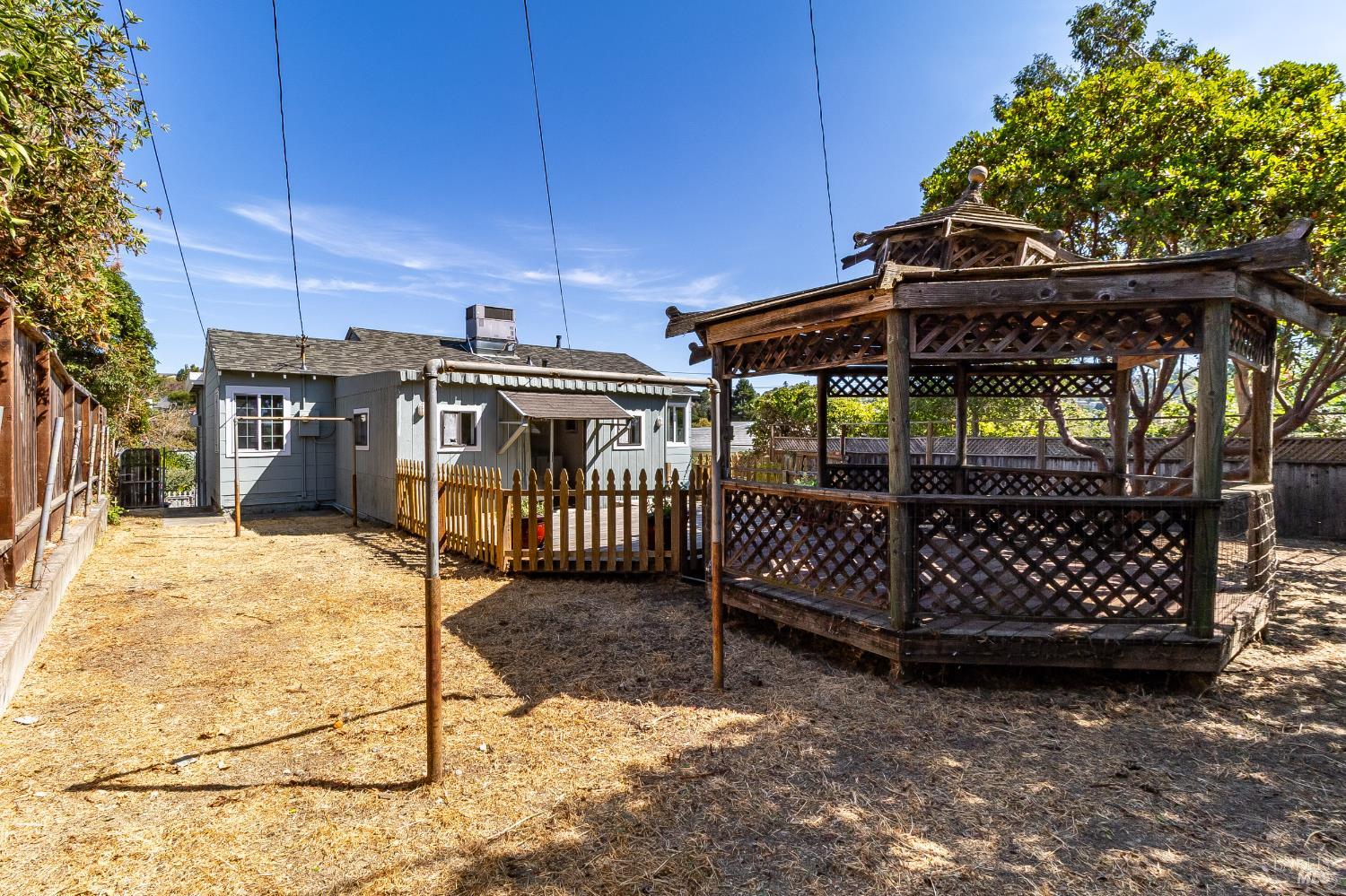 Detail Gallery Image 5 of 60 For 109 Webster St, Vallejo,  CA 94591 - 3 Beds | 2 Baths