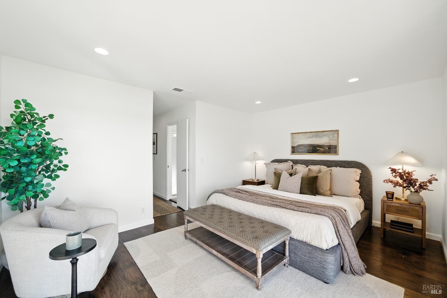Detail Gallery Image 24 of 48 For 228 Montego Key, Novato,  CA 94949 - 4 Beds | 3 Baths