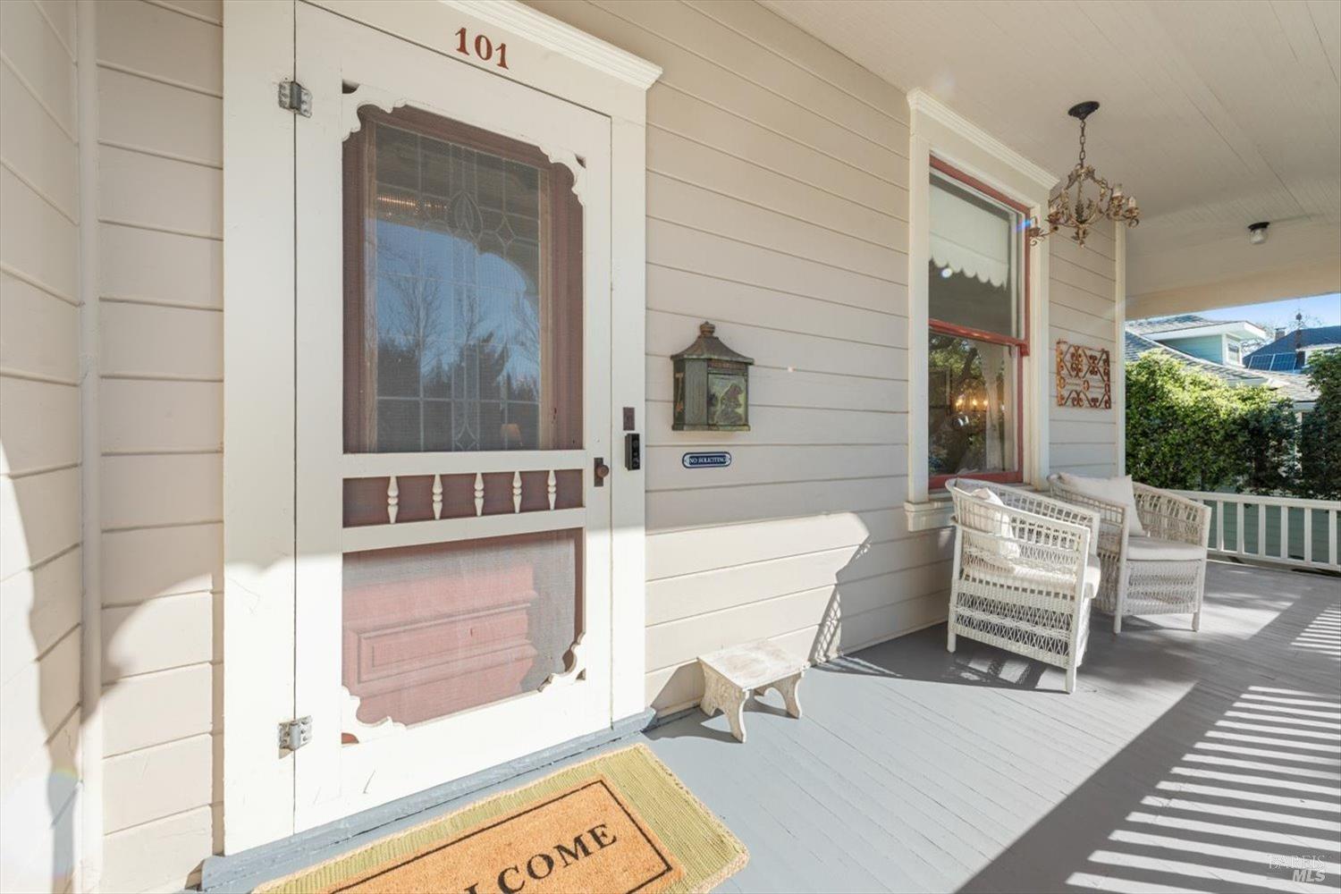 Detail Gallery Image 13 of 79 For 101 Main St, Vacaville,  CA 95688 - 4 Beds | 2/1 Baths