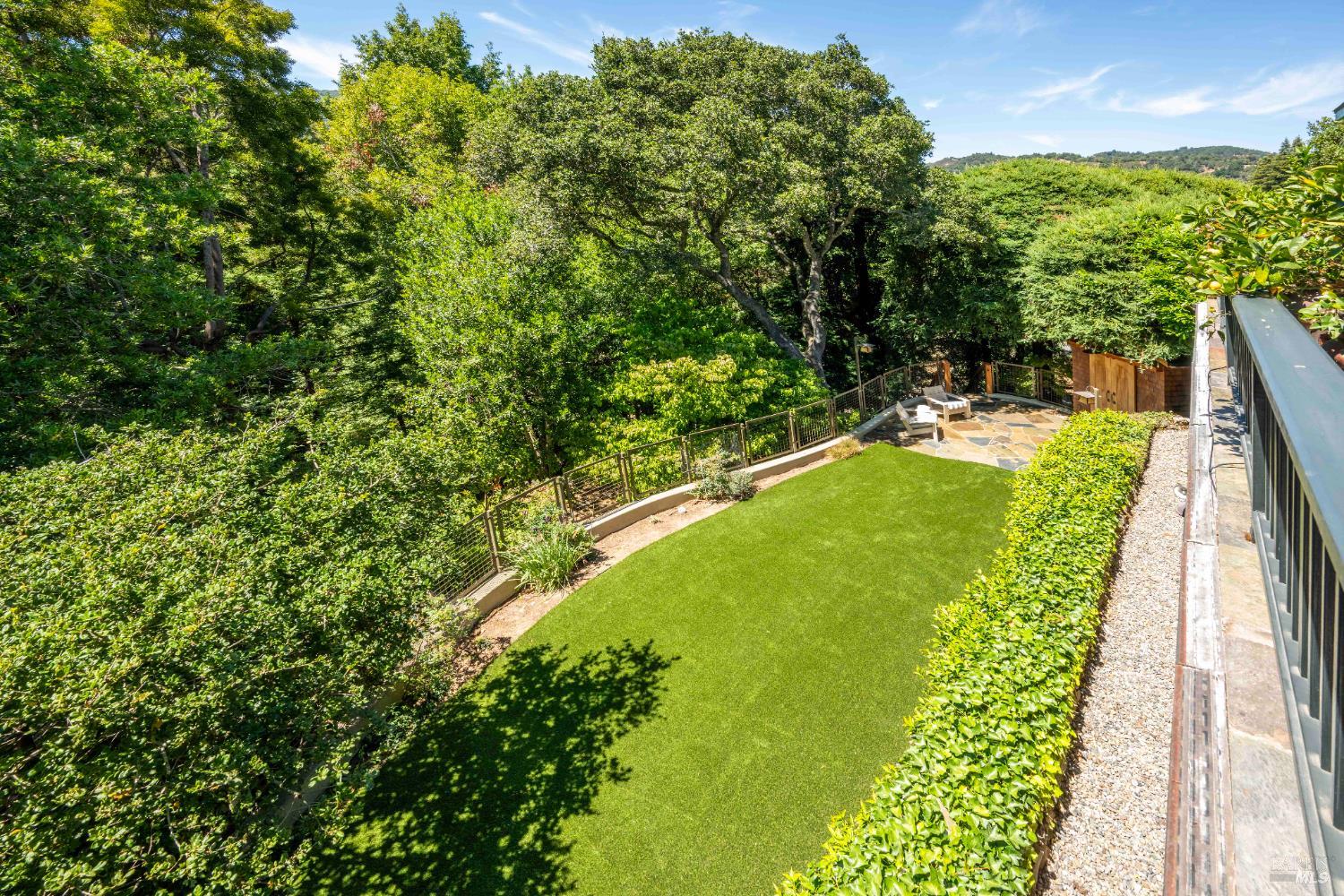 Detail Gallery Image 7 of 64 For 38 Helens Ln, Mill Valley,  CA 94941 - 4 Beds | 3/1 Baths