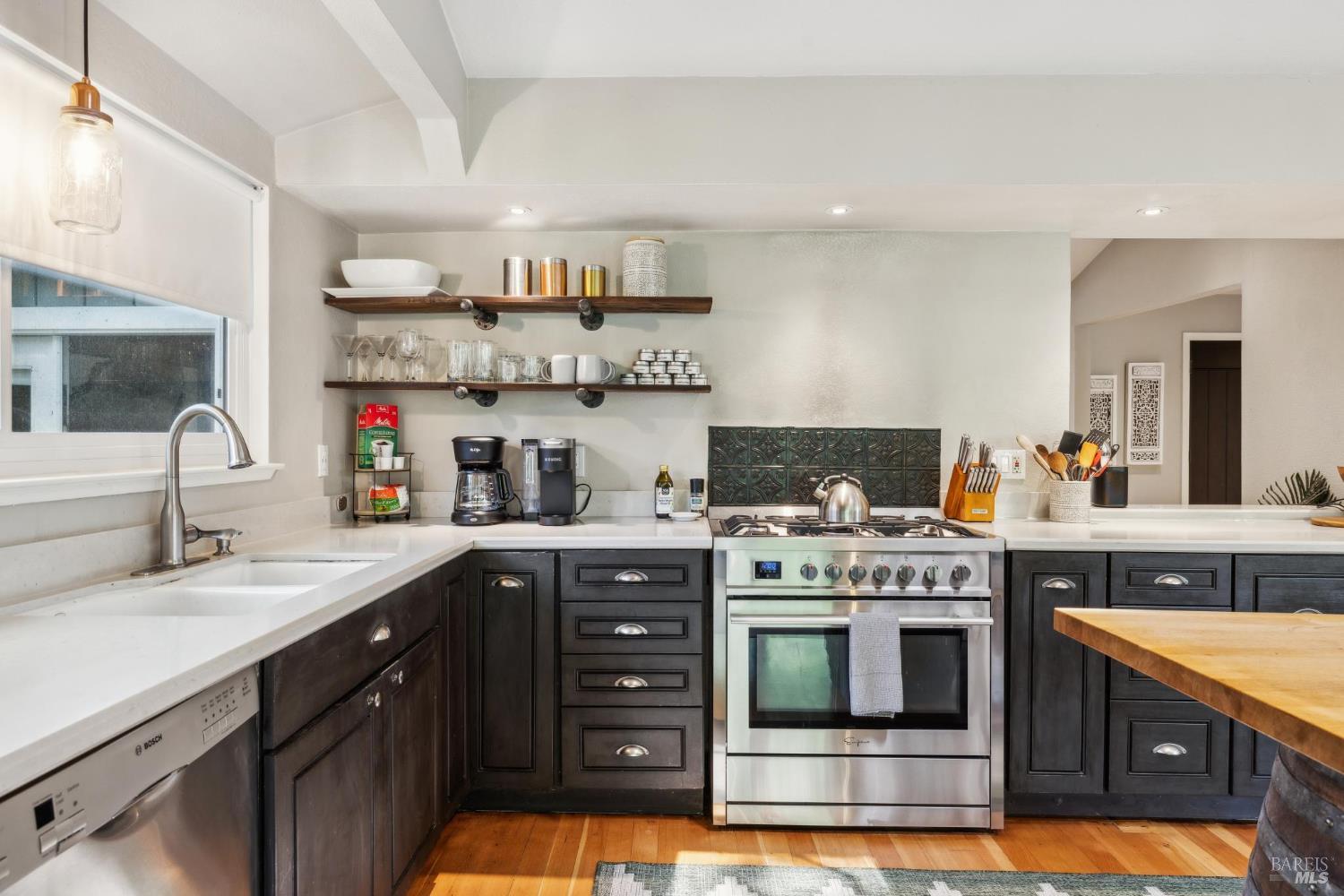 Detail Gallery Image 8 of 39 For 2531 Warm Springs Rd, Glen Ellen,  CA 95442 - 2 Beds | 2/1 Baths
