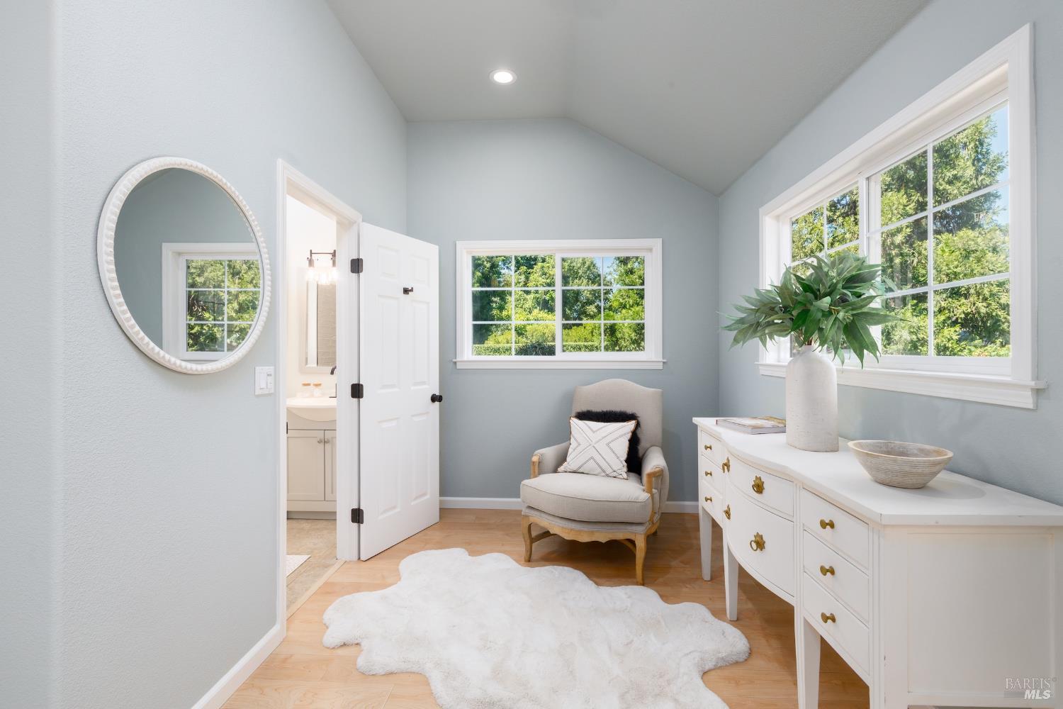 Detail Gallery Image 10 of 19 For 121 Laurel Ave, Kenwood,  CA 95452 - 2 Beds | 2 Baths