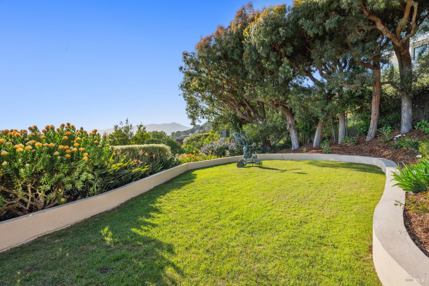 Detail Gallery Image 42 of 48 For 6 Saint Gabrielle Ct, Tiburon,  CA 94920 - 4 Beds | 3/1 Baths