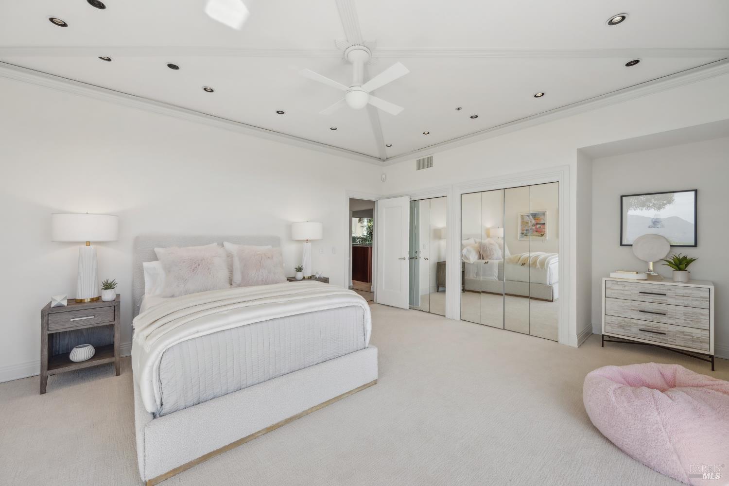 Detail Gallery Image 36 of 48 For 6 Saint Gabrielle Ct, Tiburon,  CA 94920 - 4 Beds | 3/1 Baths