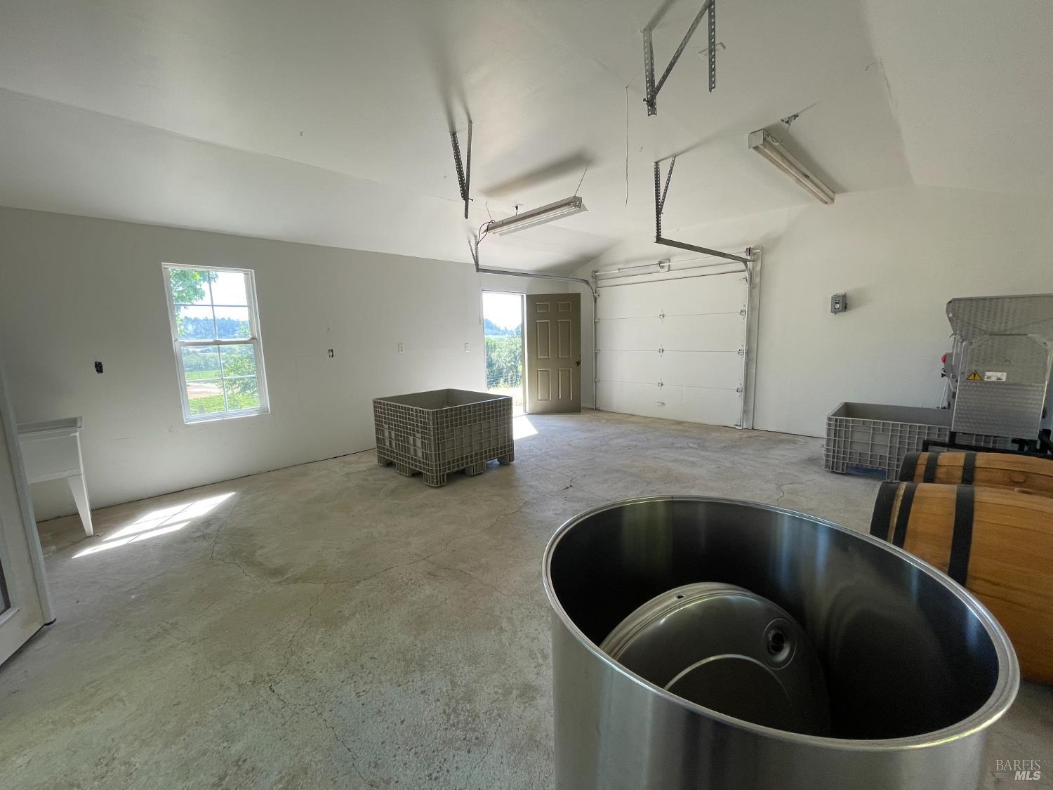 Detail Gallery Image 37 of 44 For 3025 W Dry Creek Rd, Healdsburg,  CA 95448 - 3 Beds | 3 Baths