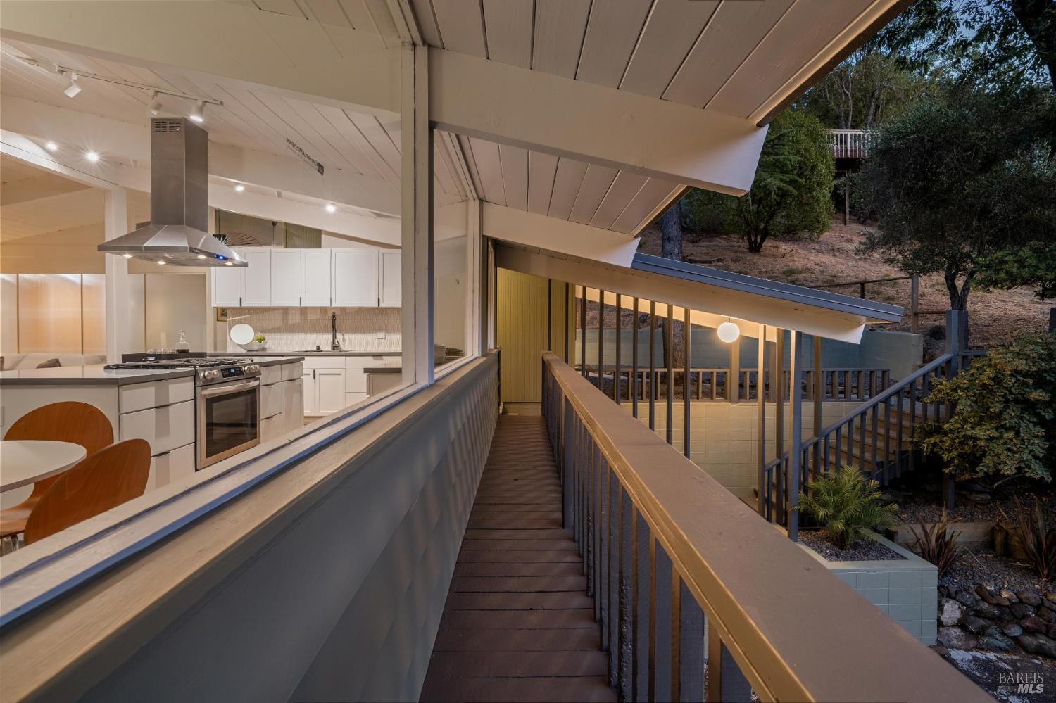 Detail Gallery Image 25 of 67 For 876 Las Ovejas Ave, San Rafael,  CA 94903 - 4 Beds | 2 Baths
