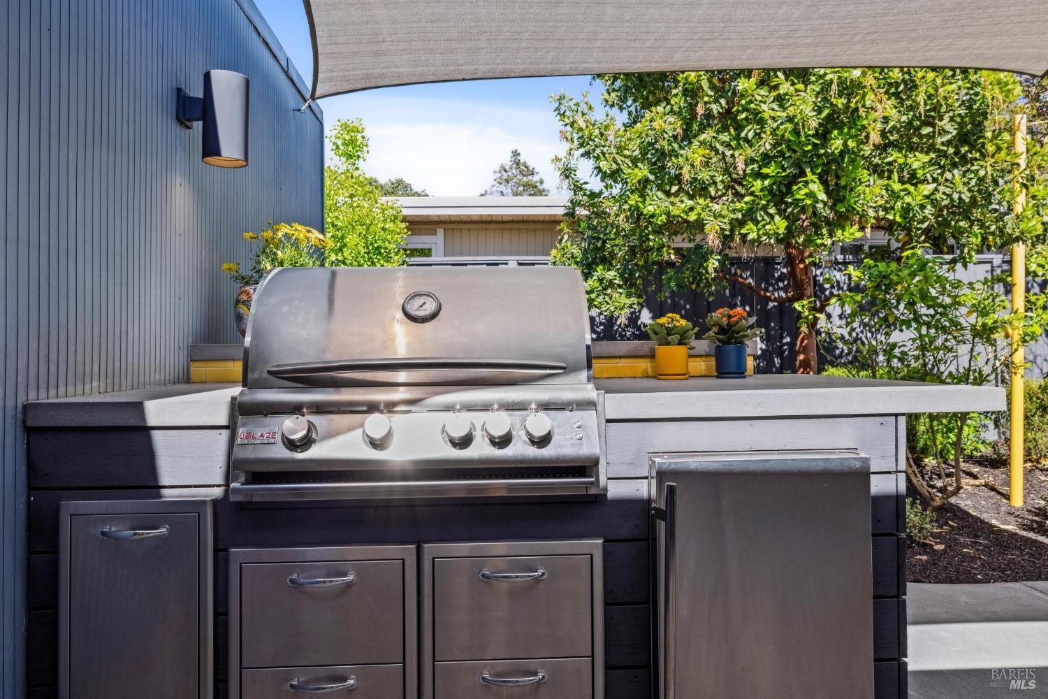 Detail Gallery Image 53 of 66 For 687 Cedarberry Ln, San Rafael,  CA 94903 - 4 Beds | 2 Baths