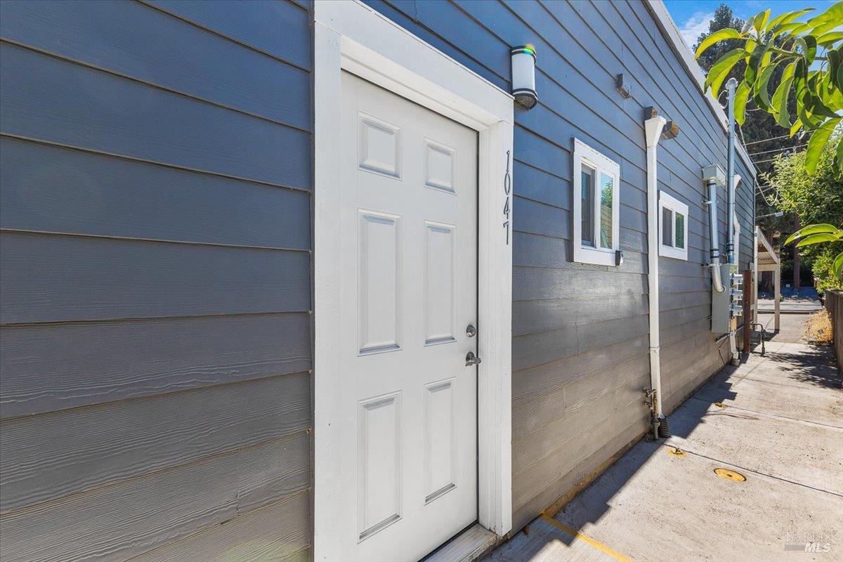 Detail Gallery Image 4 of 13 For 1045 3rd St, Santa Rosa,  CA 95404 - – Beds | – Baths