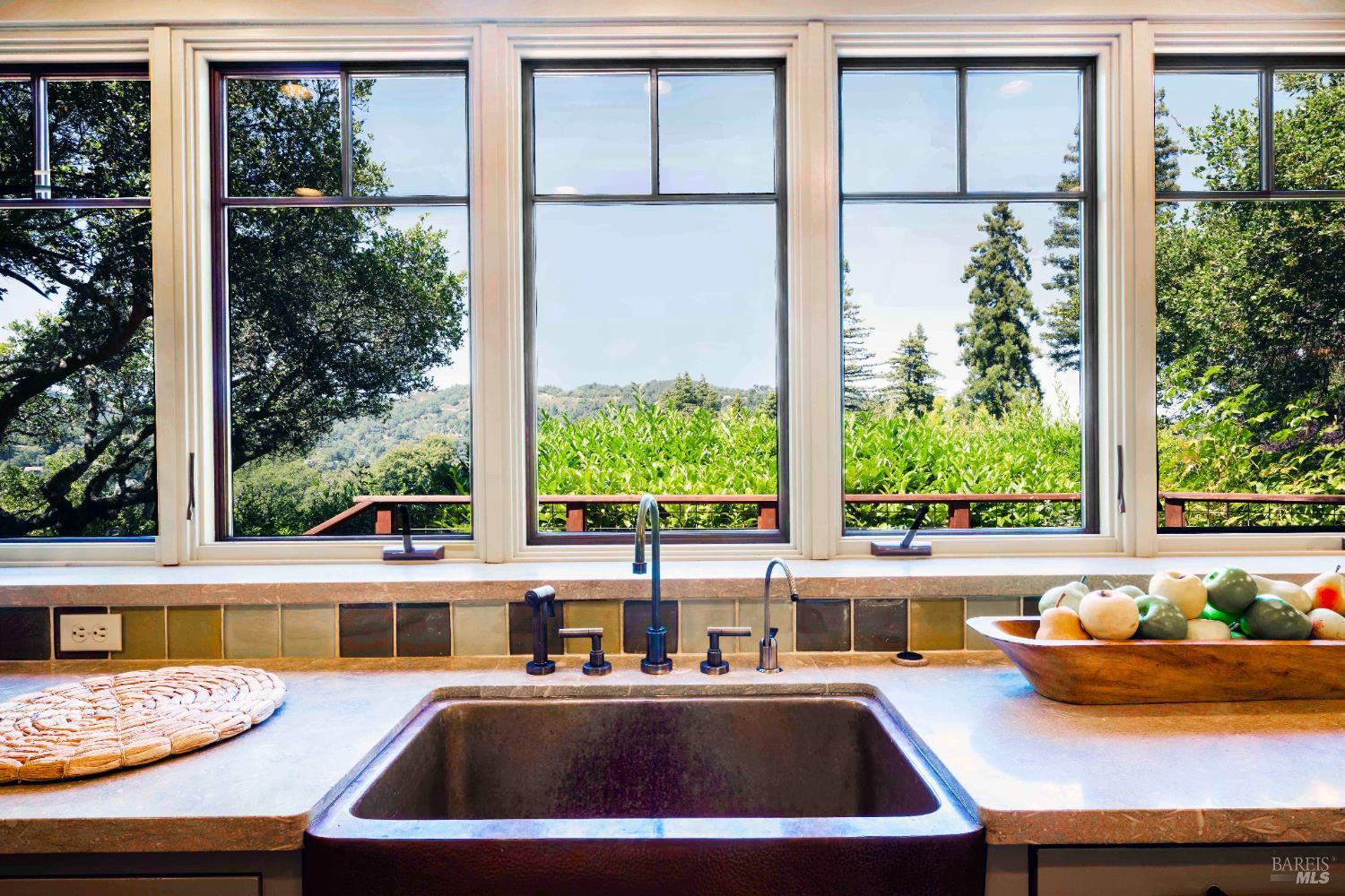Detail Gallery Image 23 of 64 For 38 Helens Ln, Mill Valley,  CA 94941 - 4 Beds | 3/1 Baths
