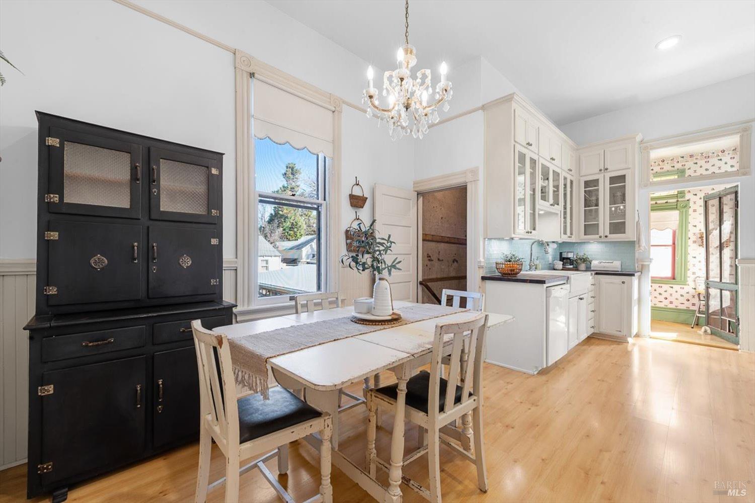 Detail Gallery Image 33 of 79 For 101 Main St, Vacaville,  CA 95688 - 4 Beds | 2/1 Baths