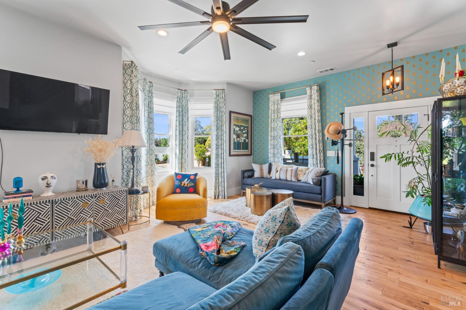 Detail Gallery Image 5 of 63 For 1533 G St, Napa,  CA 94559 - 4 Beds | 3 Baths
