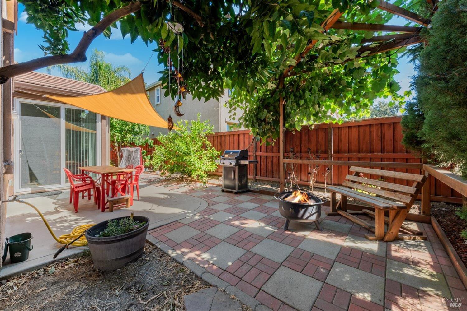 Detail Gallery Image 36 of 51 For 207 Beard St, Vacaville,  CA 95688 - 3 Beds | 2/1 Baths