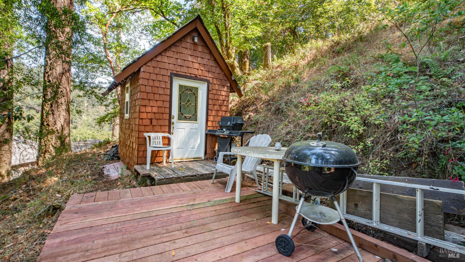 Detail Gallery Image 20 of 27 For 15 Mountain View Ave, Lagunitas,  CA 94938 - 2 Beds | 1 Baths
