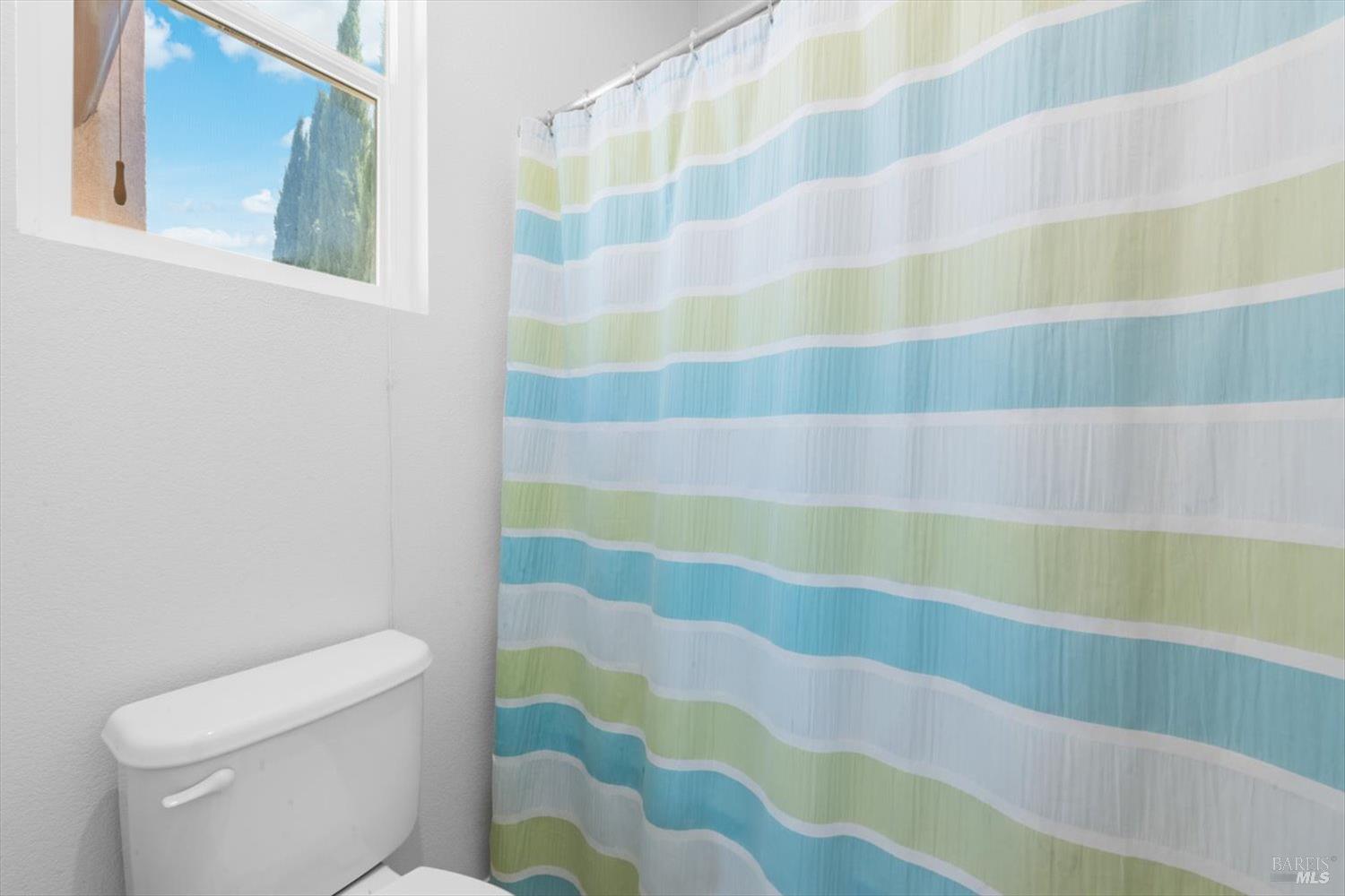 Detail Gallery Image 32 of 51 For 207 Beard St, Vacaville,  CA 95688 - 3 Beds | 2/1 Baths