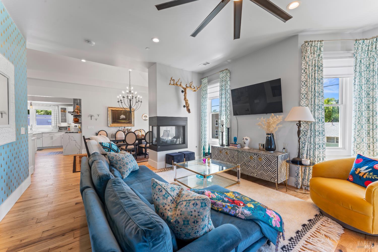 Detail Gallery Image 4 of 63 For 1533 G St, Napa,  CA 94559 - 4 Beds | 3 Baths