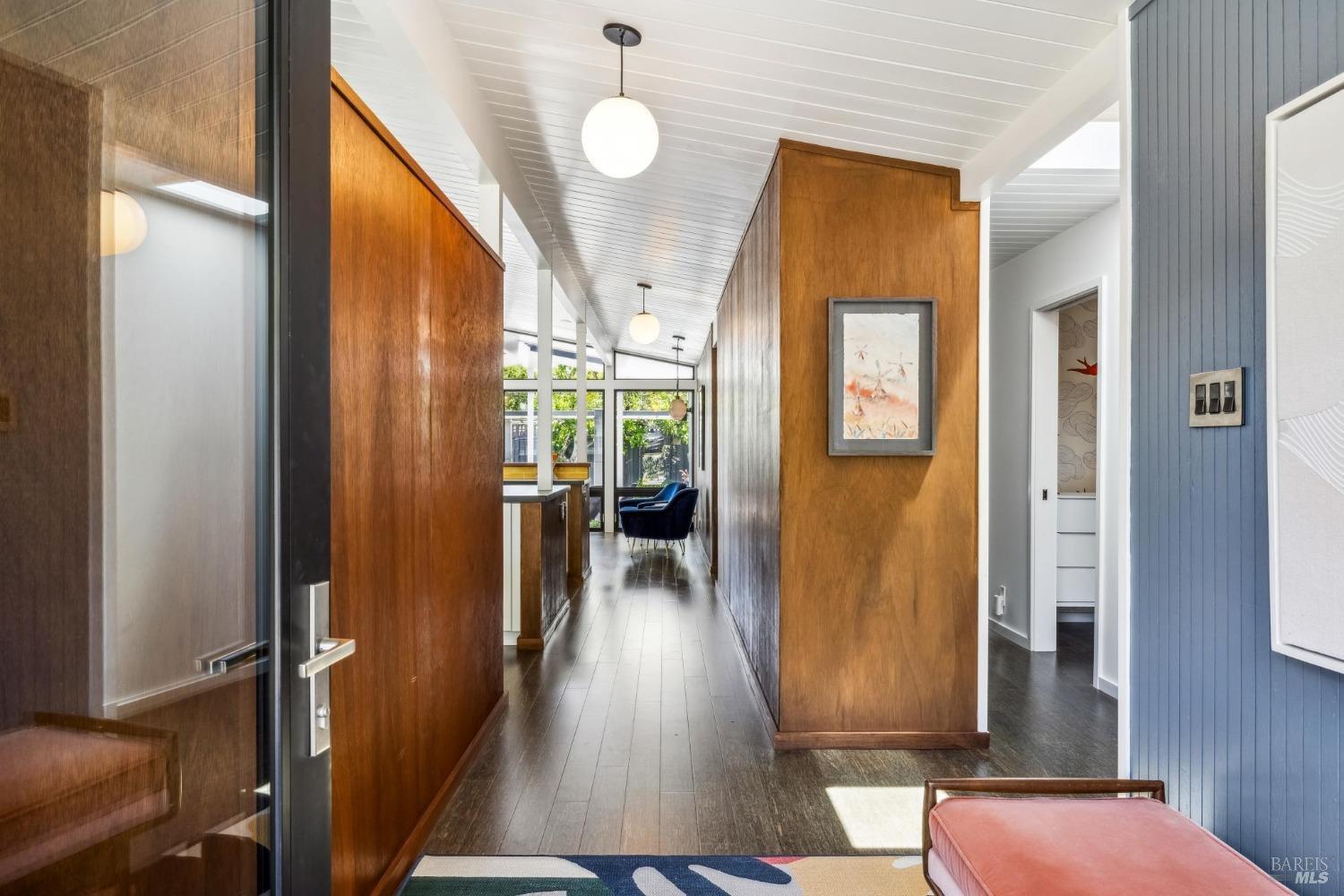 Detail Gallery Image 3 of 66 For 687 Cedarberry Ln, San Rafael,  CA 94903 - 4 Beds | 2 Baths