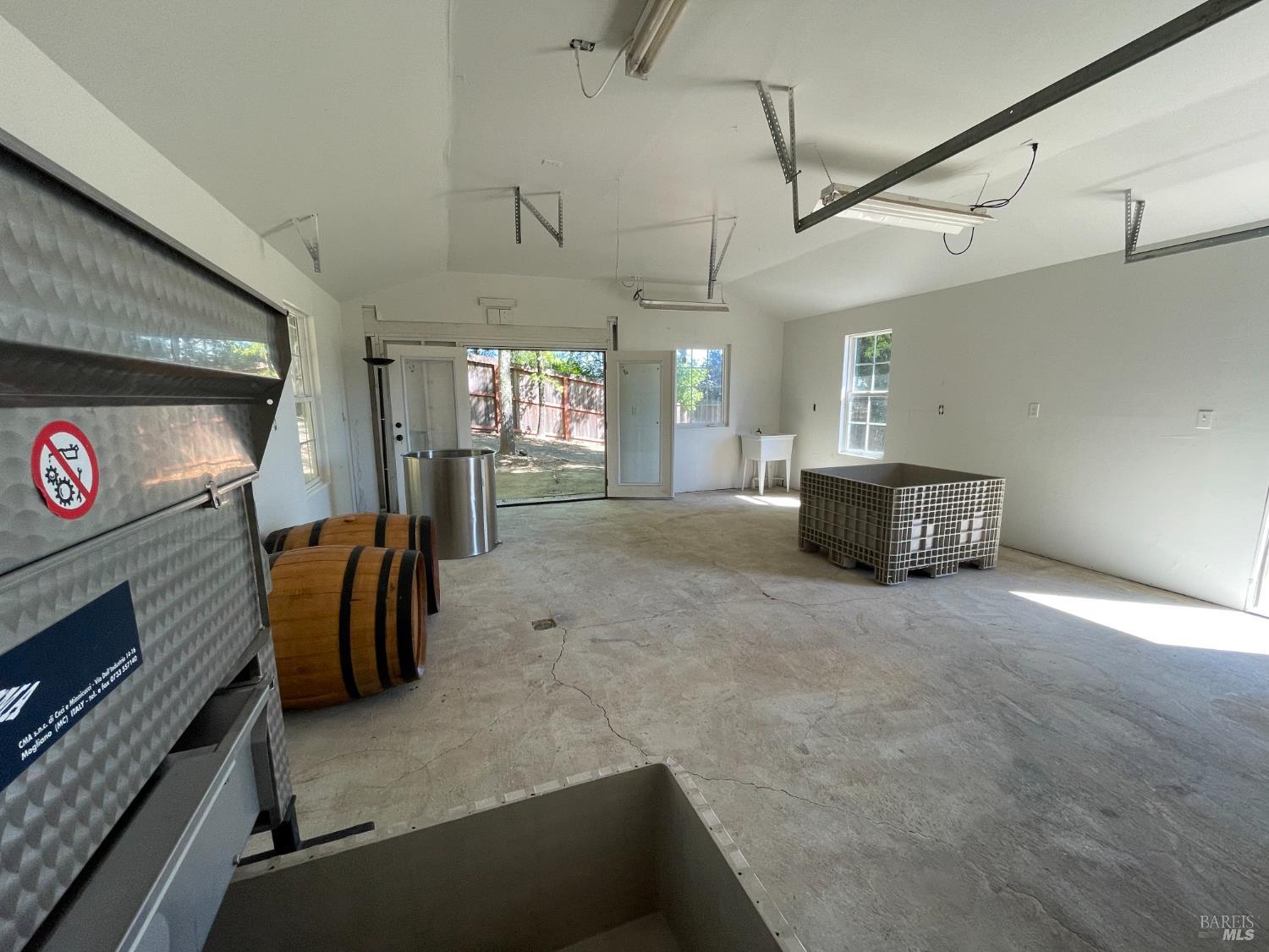 Detail Gallery Image 36 of 44 For 3025 W Dry Creek Rd, Healdsburg,  CA 95448 - 3 Beds | 3 Baths