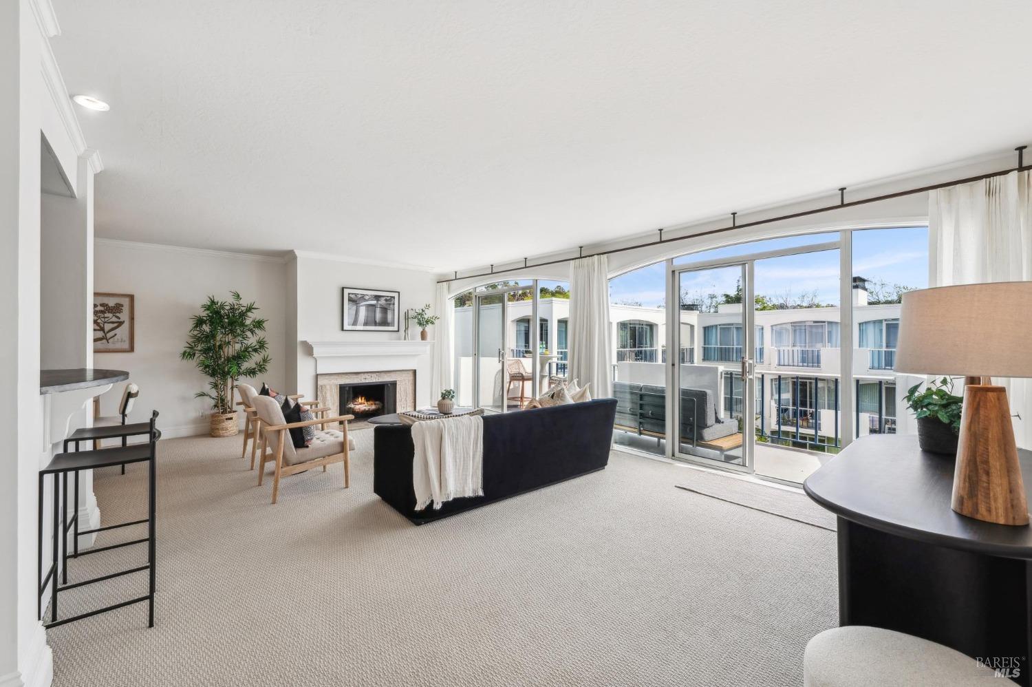 Detail Gallery Image 5 of 37 For 2335 Shelter Bay Ave, Mill Valley,  CA 94941 - 2 Beds | 2 Baths