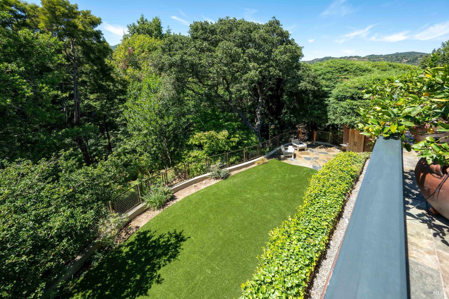 Detail Gallery Image 33 of 64 For 38 Helens Ln, Mill Valley,  CA 94941 - 4 Beds | 3/1 Baths