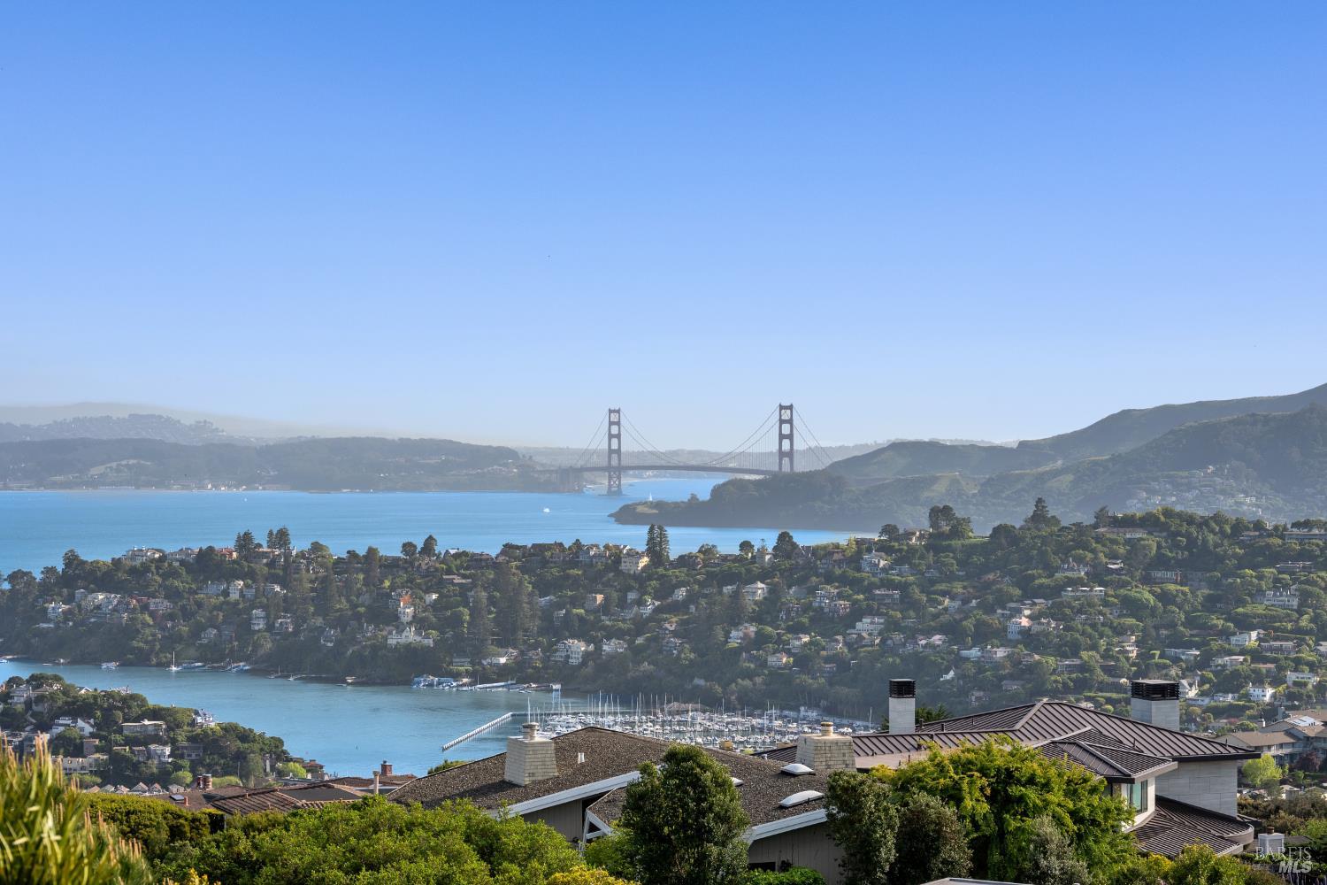 Detail Gallery Image 12 of 48 For 6 Saint Gabrielle Ct, Tiburon,  CA 94920 - 4 Beds | 3/1 Baths