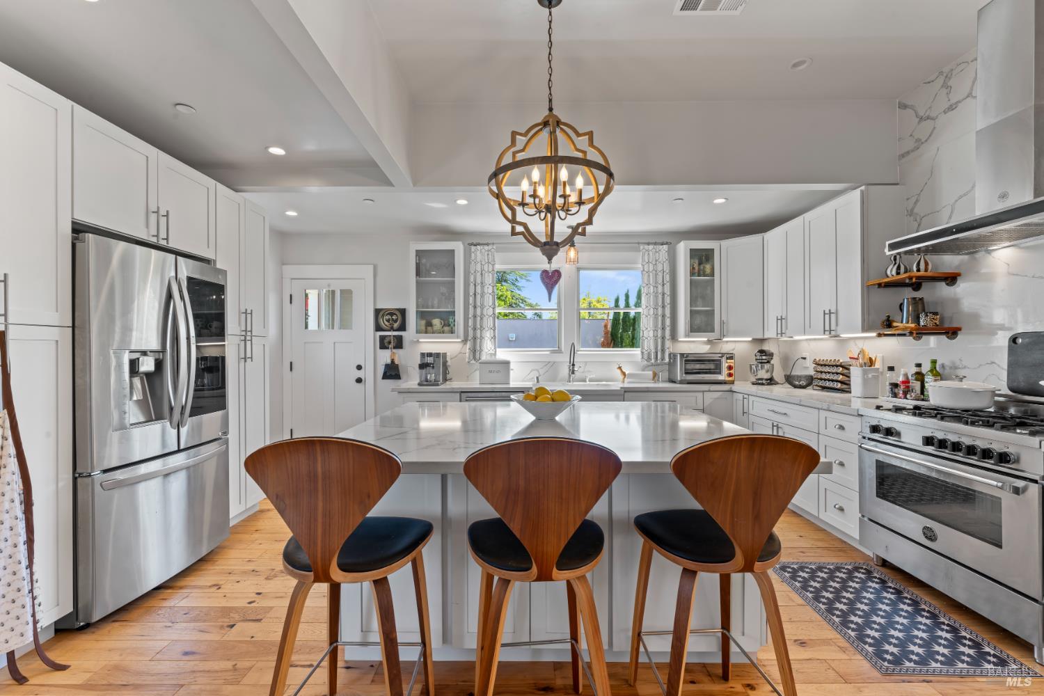 Detail Gallery Image 15 of 63 For 1533 G St, Napa,  CA 94559 - 4 Beds | 3 Baths