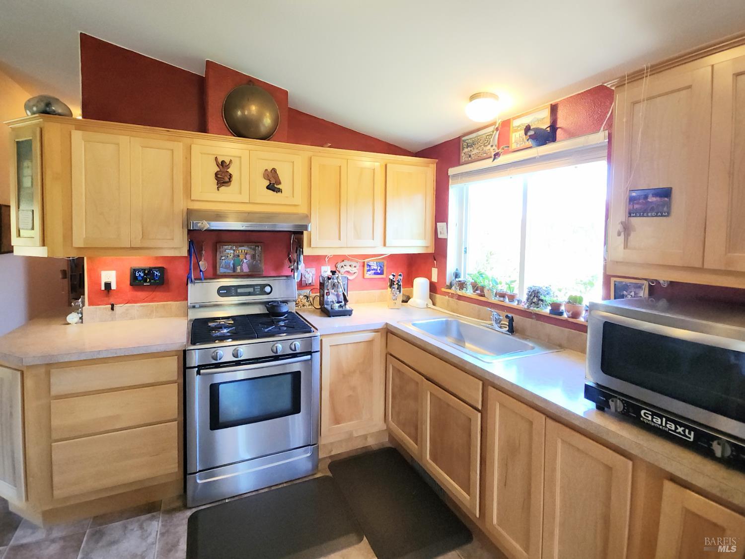 Detail Gallery Image 8 of 33 For 33890 Albion River South Side Rd, Albion,  CA 95410 - 2 Beds | 2 Baths