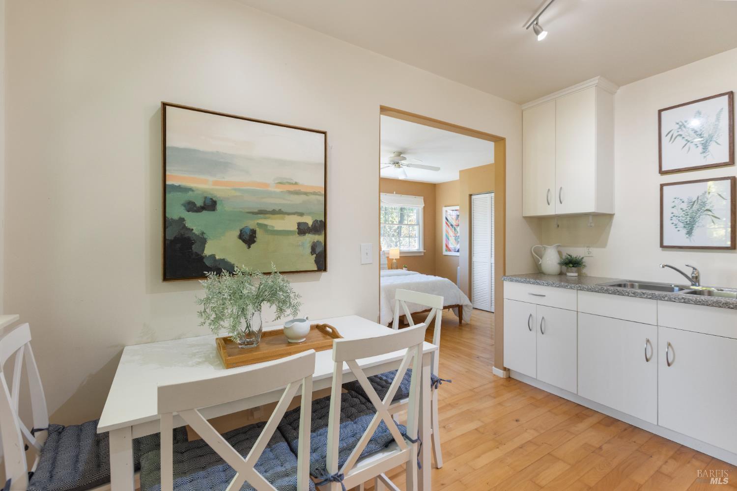 Detail Gallery Image 25 of 42 For 20 La Vuelta Ave, Lagunitas,  CA 94938 - 2 Beds | 2 Baths