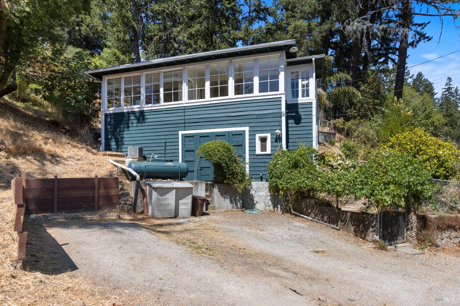 Detail Gallery Image 18 of 42 For 20 La Vuelta Ave, Lagunitas,  CA 94938 - 2 Beds | 2 Baths