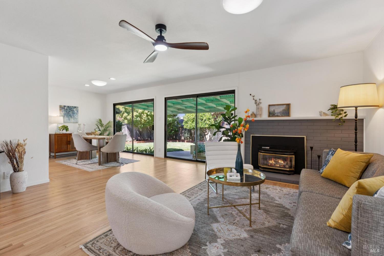 Detail Gallery Image 5 of 19 For 1432 Dawes St, Novato,  CA 94947 - 3 Beds | 2 Baths