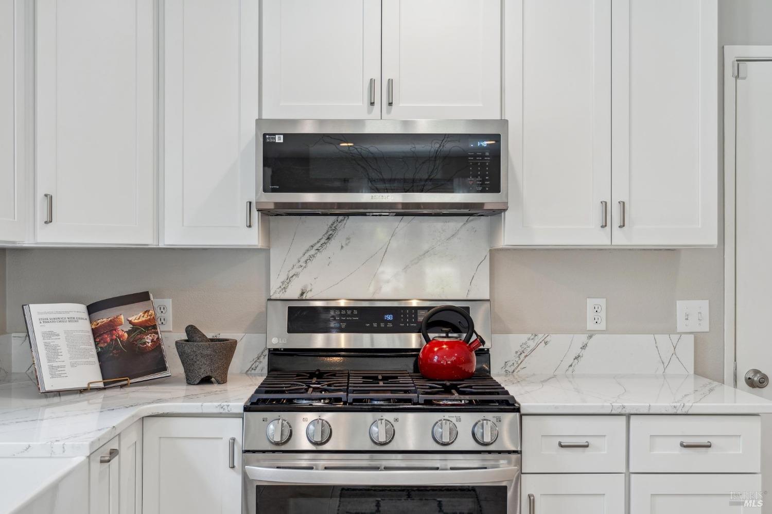 Detail Gallery Image 20 of 59 For 4880 Warm Springs Rd, Glen Ellen,  CA 95442 - 5 Beds | 3/1 Baths
