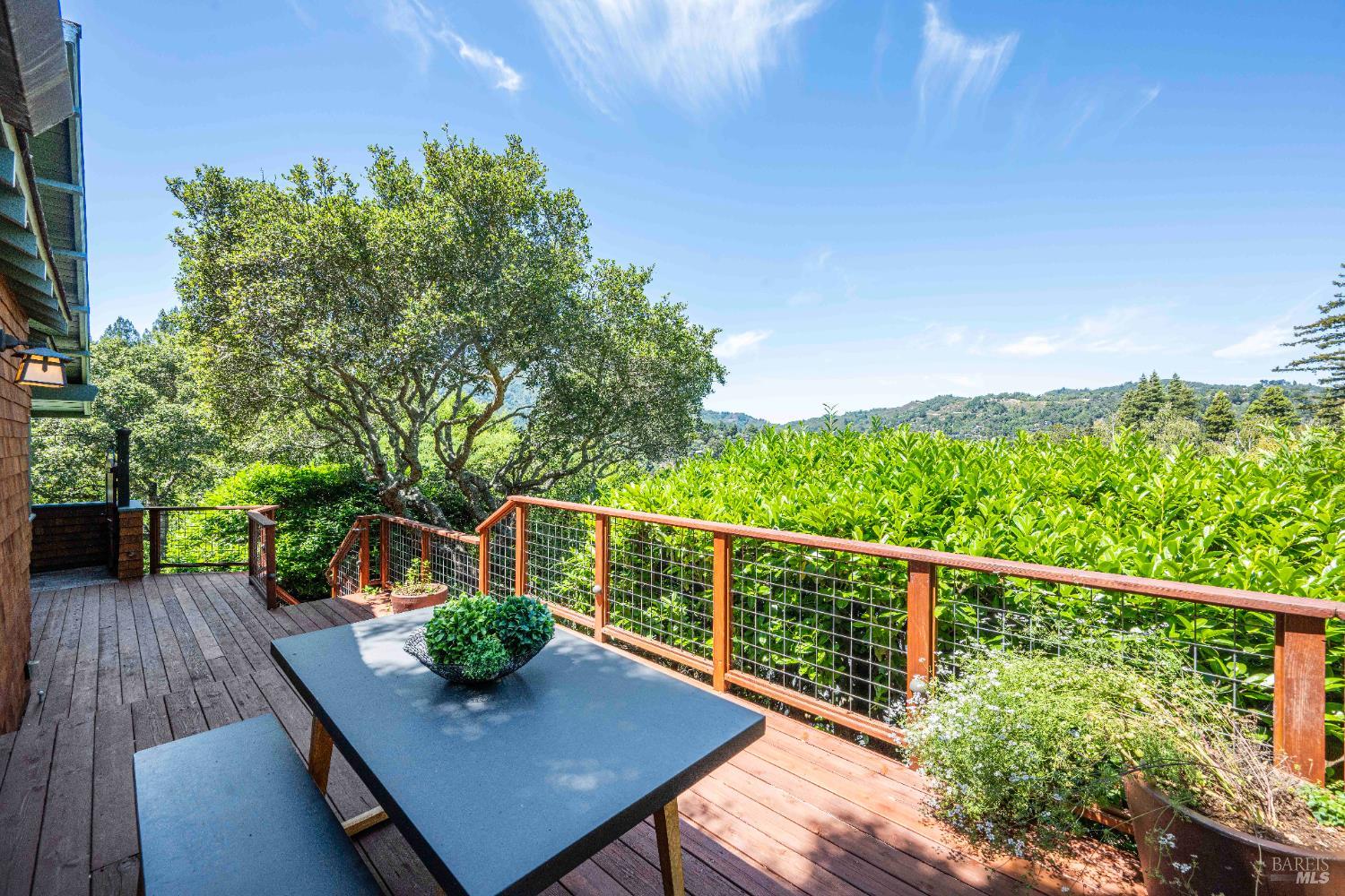 Detail Gallery Image 19 of 64 For 38 Helens Ln, Mill Valley,  CA 94941 - 4 Beds | 3/1 Baths
