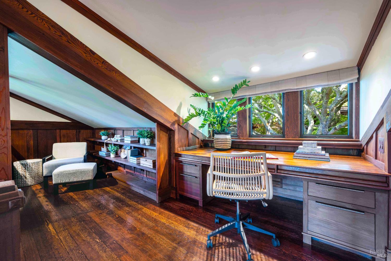Detail Gallery Image 41 of 64 For 38 Helens Ln, Mill Valley,  CA 94941 - 4 Beds | 3/1 Baths