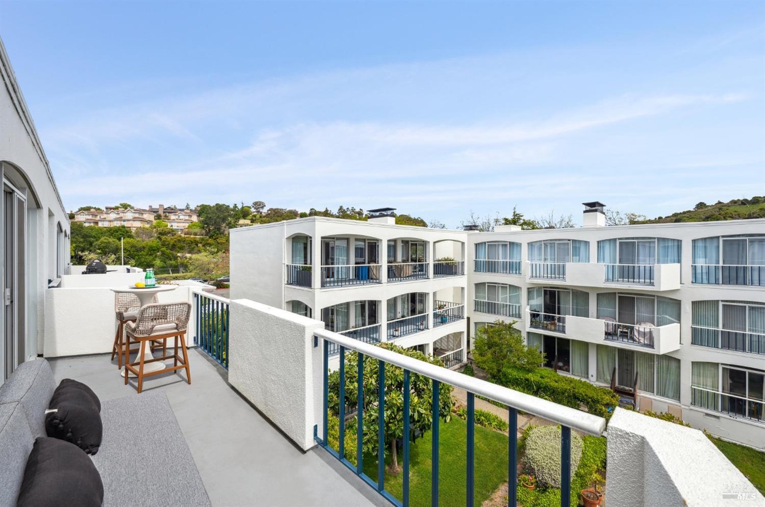 Detail Gallery Image 28 of 37 For 2335 Shelter Bay Ave, Mill Valley,  CA 94941 - 2 Beds | 2 Baths