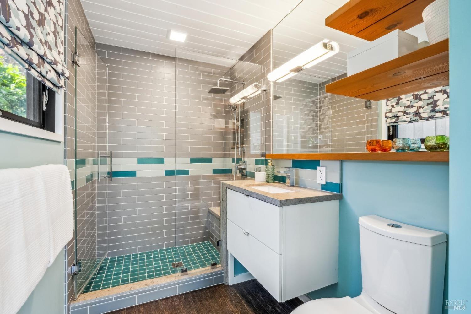 Detail Gallery Image 34 of 66 For 687 Cedarberry Ln, San Rafael,  CA 94903 - 4 Beds | 2 Baths