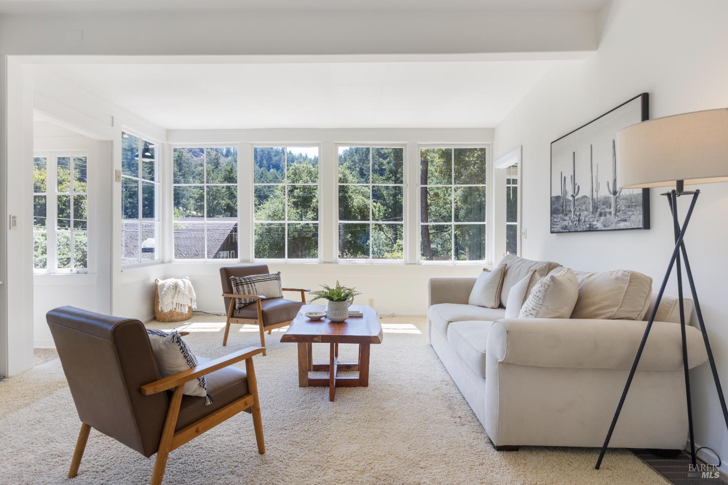 Detail Gallery Image 7 of 42 For 20 La Vuelta Ave, Lagunitas,  CA 94938 - 2 Beds | 2 Baths