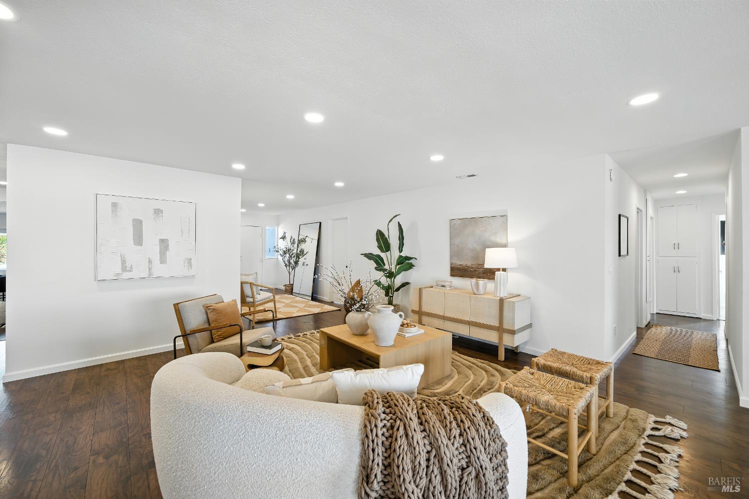 Detail Gallery Image 12 of 48 For 228 Montego Key, Novato,  CA 94949 - 4 Beds | 3 Baths