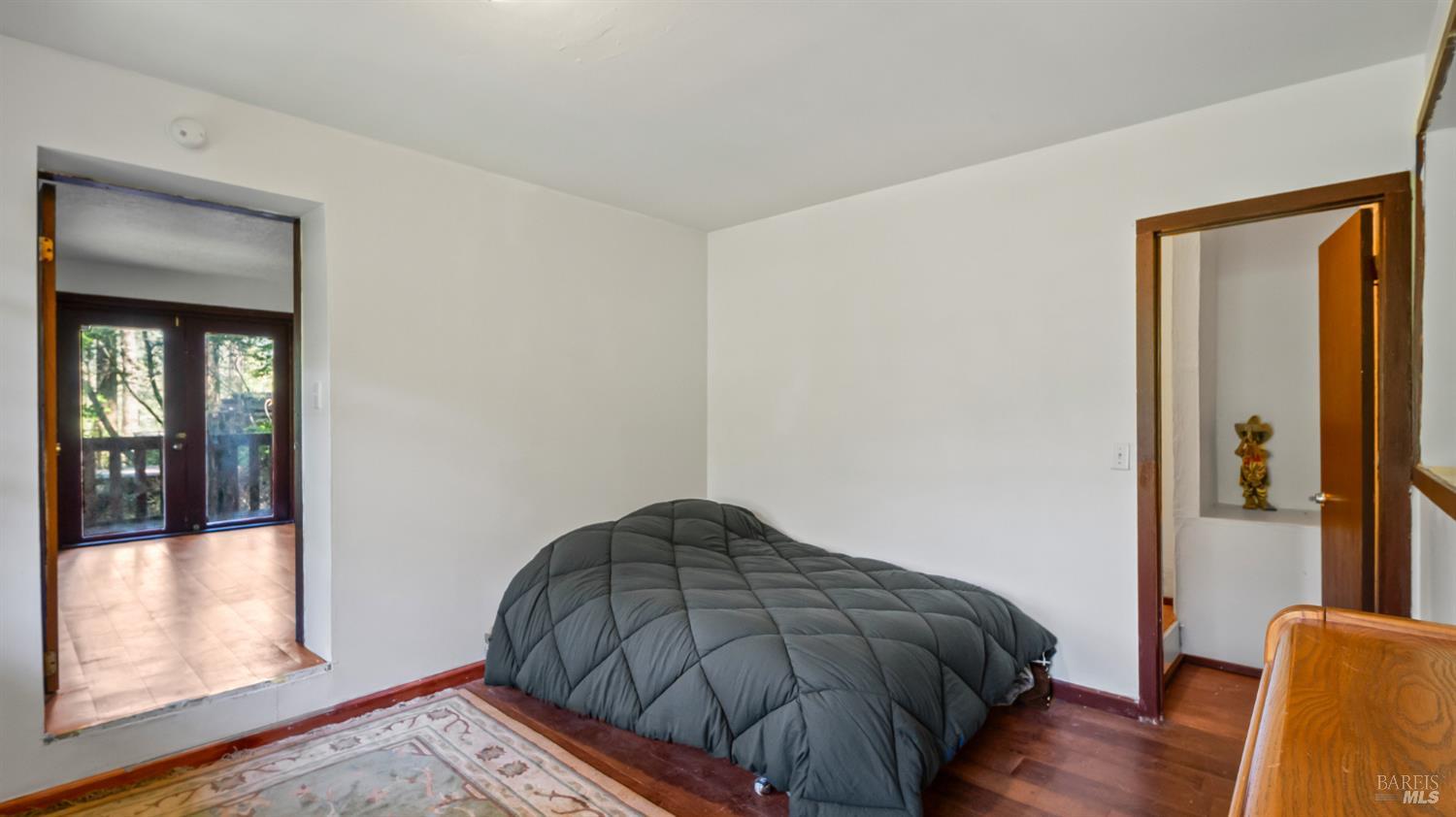 Detail Gallery Image 17 of 27 For 15 Mountain View Ave, Lagunitas,  CA 94938 - 2 Beds | 1 Baths