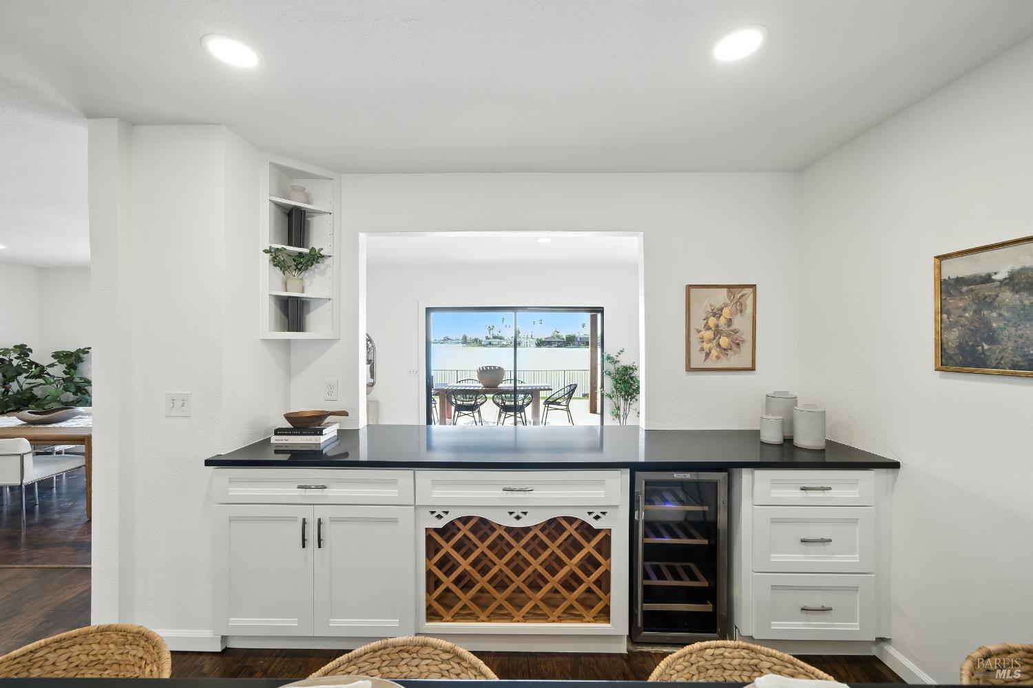Detail Gallery Image 15 of 48 For 228 Montego Key, Novato,  CA 94949 - 4 Beds | 3 Baths