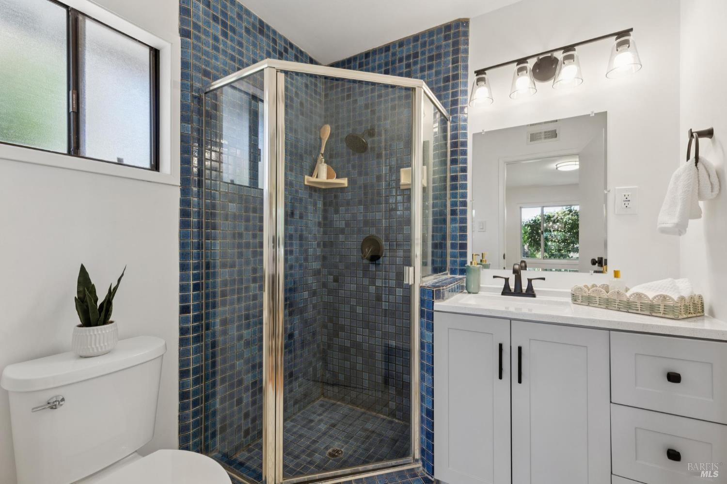 Detail Gallery Image 12 of 19 For 1432 Dawes St, Novato,  CA 94947 - 3 Beds | 2 Baths